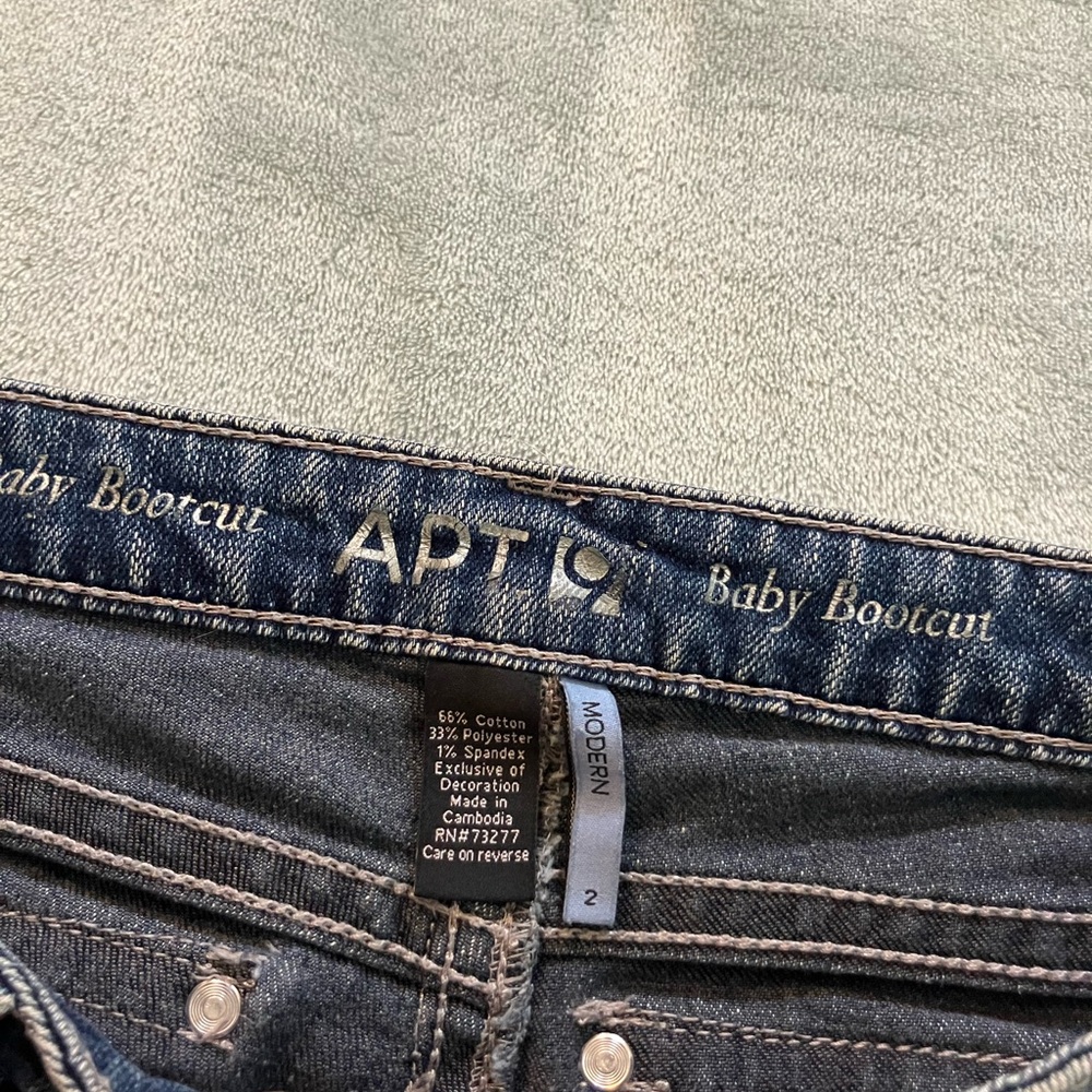 Jeans - Picture 4 of 5